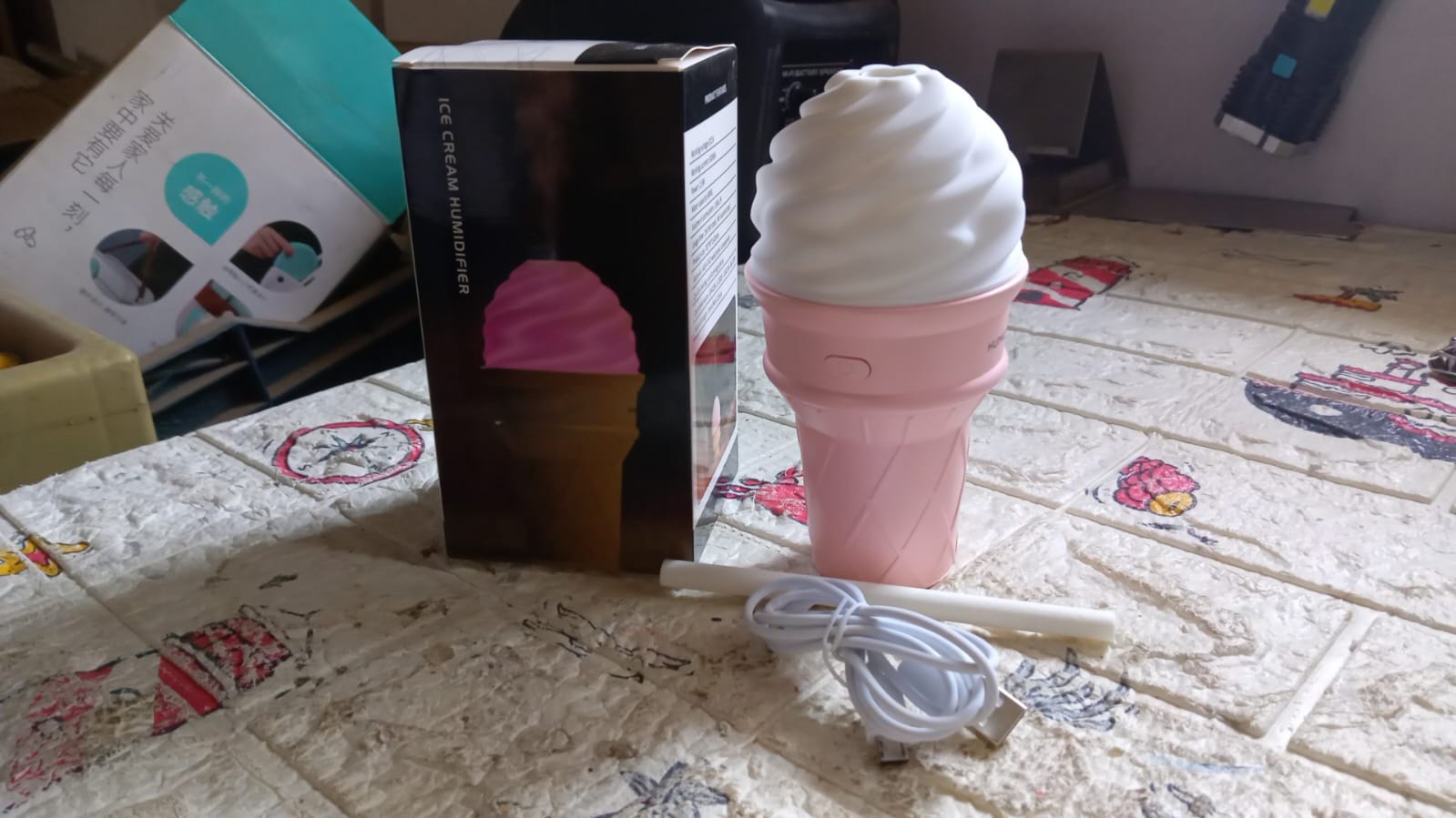 0396 Ice Cream Design LED Humidifier for Freshening Air & Fragrance (Multicoloured) 0396 Ice Cream Design LED Humidifier for Freshening Air & Fragrance (Multicoloured)